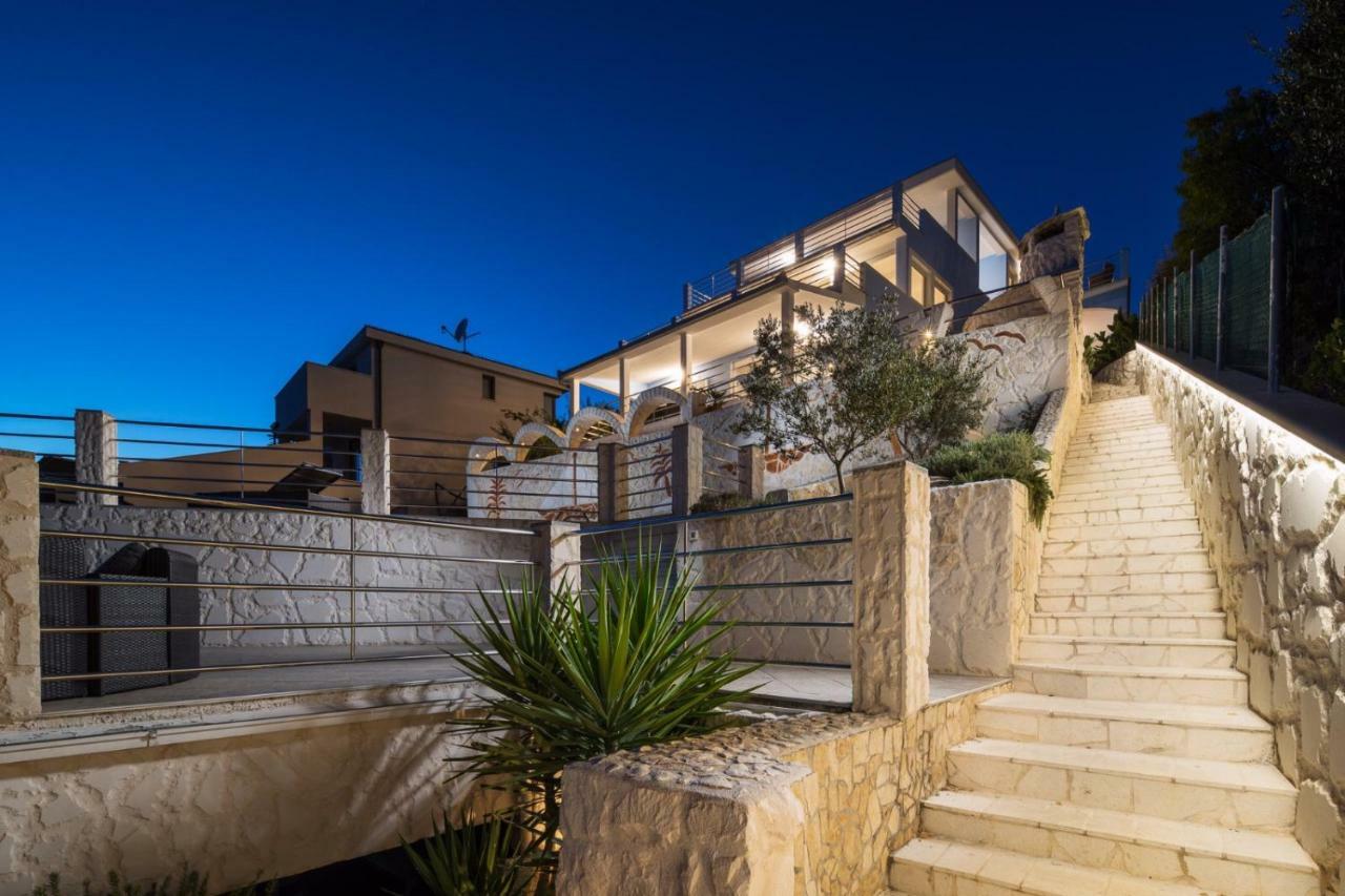 Apartments "Villa Antea" Vinišće Exterior foto