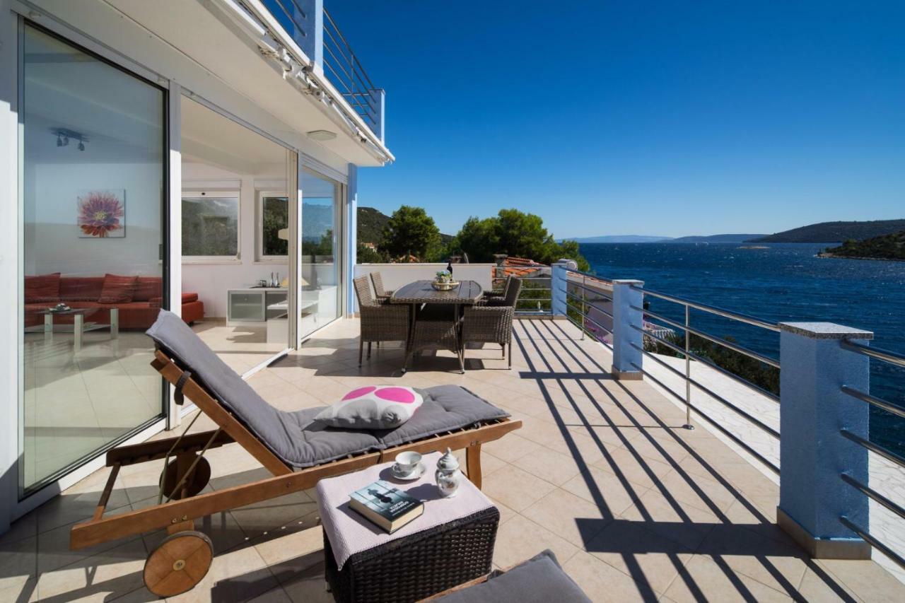 Apartments "Villa Antea" Vinišće Exterior foto